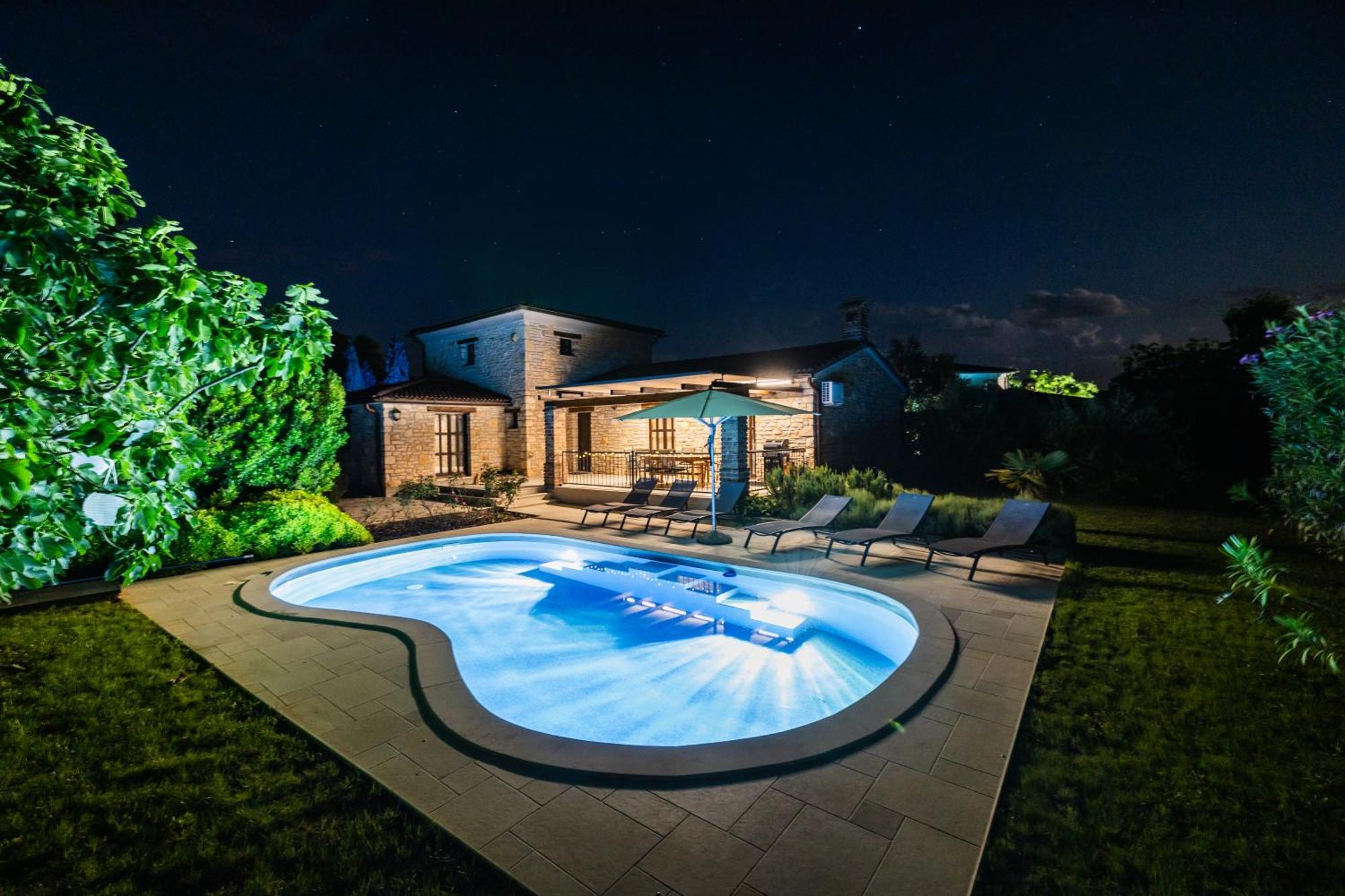 Wunderschöne Villa Jurinea mit privaten Pool Barat  Exterior foto